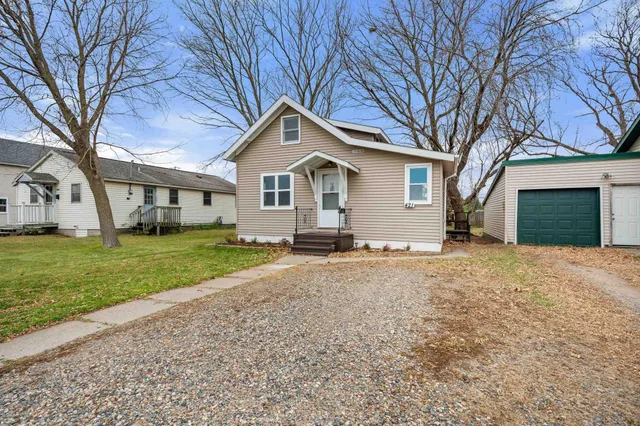 $154,900 | 421 Northwest 8th Avenue, Grand Rapids, MN 55744