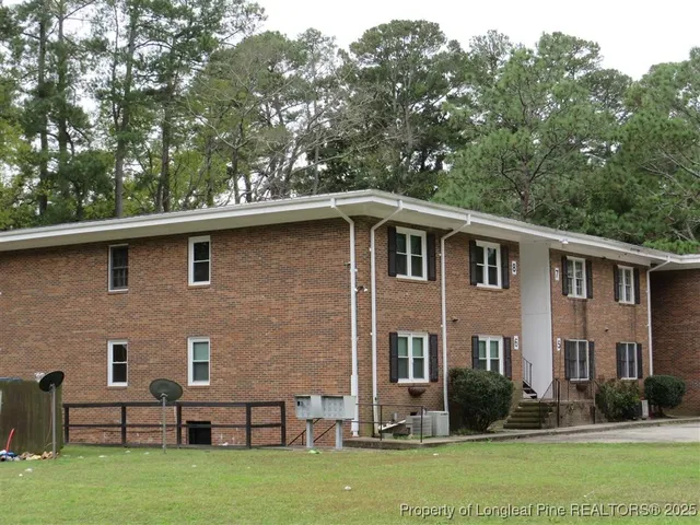 $775 | 1608-2 Fayette Avenue, Fayetteville, NC 28301