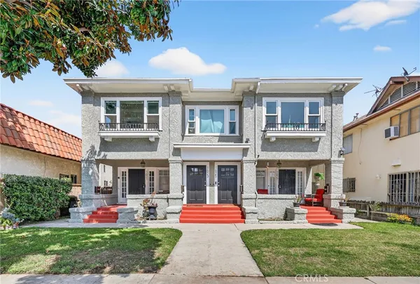 $1,900,000 | 1621 East 1st Street, Long Beach, CA 90802