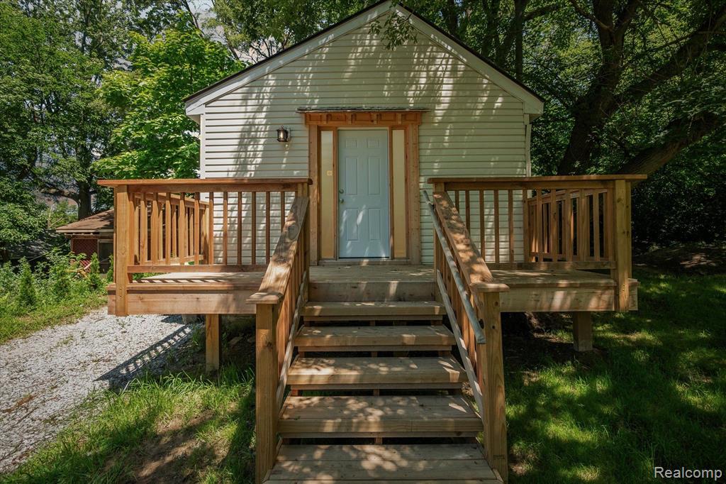 122 West Rutgers Avenue Pontiac, MI 48340 - Photo 2 of 31 Gallery Image 2