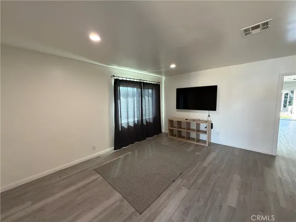 $3,900 | 249 North Bromley Avenue, West Covina, CA 91790