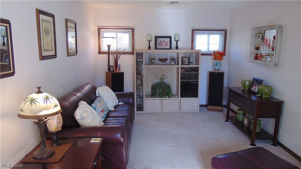 34090 Roberts Road Eastlake, OH 44095 - Photo 20 of 42