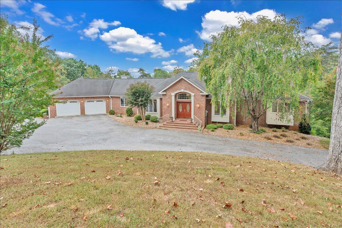 2854 Hickory Cove Lane Moneta, VA 24121 - Photo 99 of 148 Front