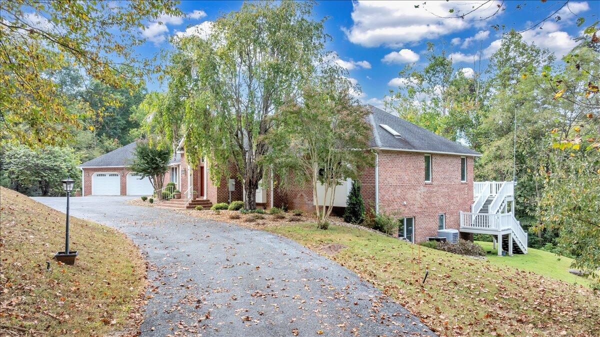 2854 Hickory Cove Lane Moneta, VA 24121 - Photo 106 of 148 Front