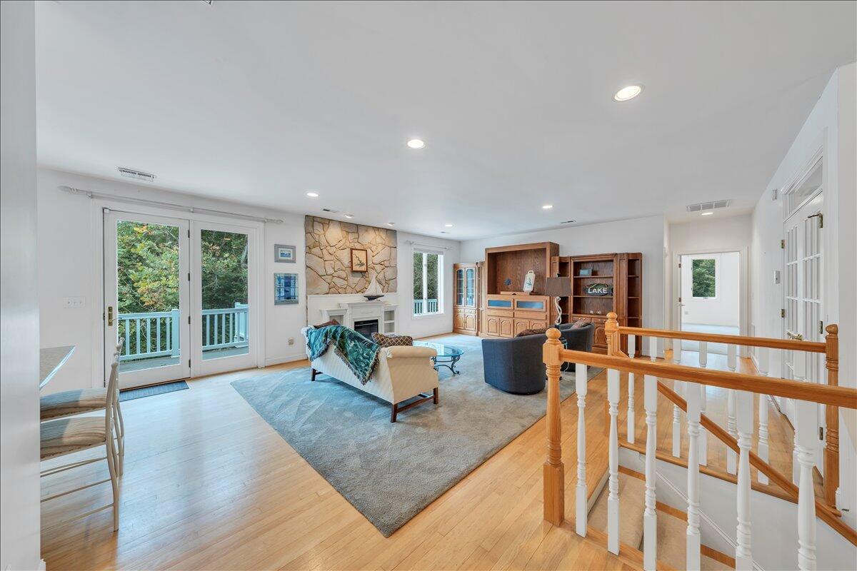 2854 Hickory Cove Lane Moneta, VA 24121 - Photo 13 of 148 Living Room
