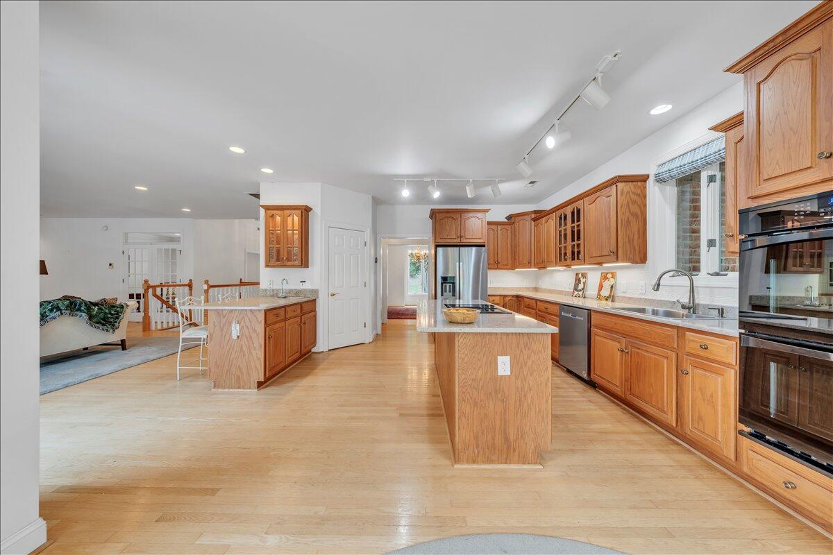 2854 Hickory Cove Lane Moneta, VA 24121 - Photo 20 of 148 Kitchen