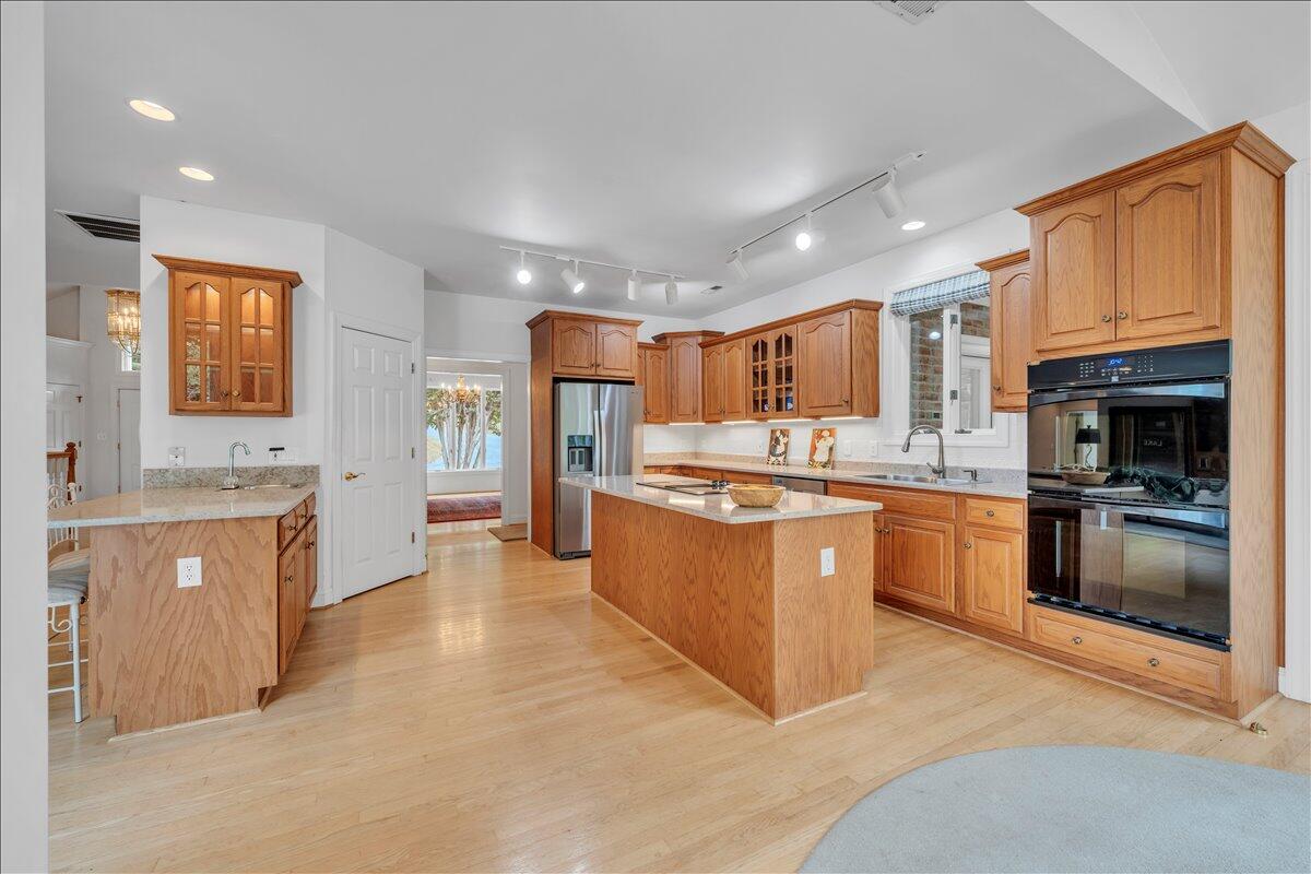 2854 Hickory Cove Lane Moneta, VA 24121 - Photo 21 of 148 Kitchen