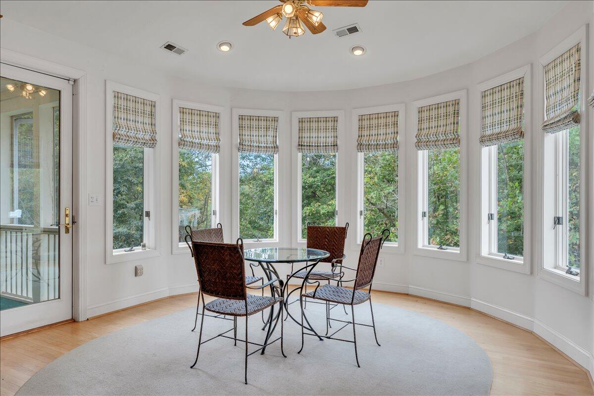 2854 Hickory Cove Lane Moneta, VA 24121 - Photo 25 of 148 Breakfast Nook
