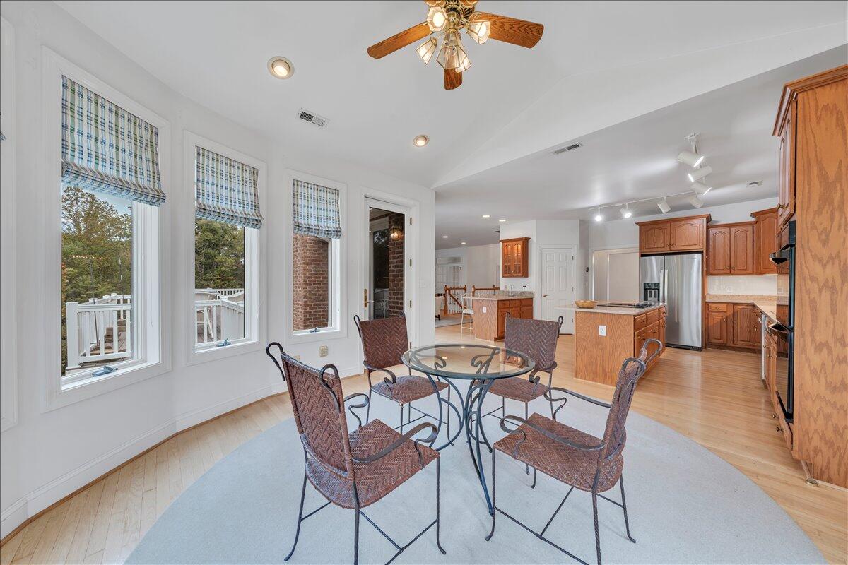 2854 Hickory Cove Lane Moneta, VA 24121 - Photo 27 of 148 Breakfast Nook
