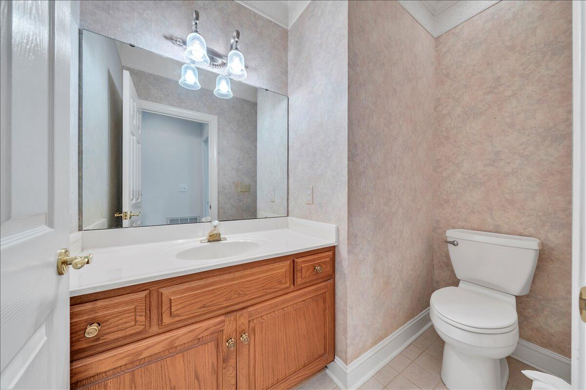 2854 Hickory Cove Lane Moneta, VA 24121 - Photo 45 of 148 Half Bath