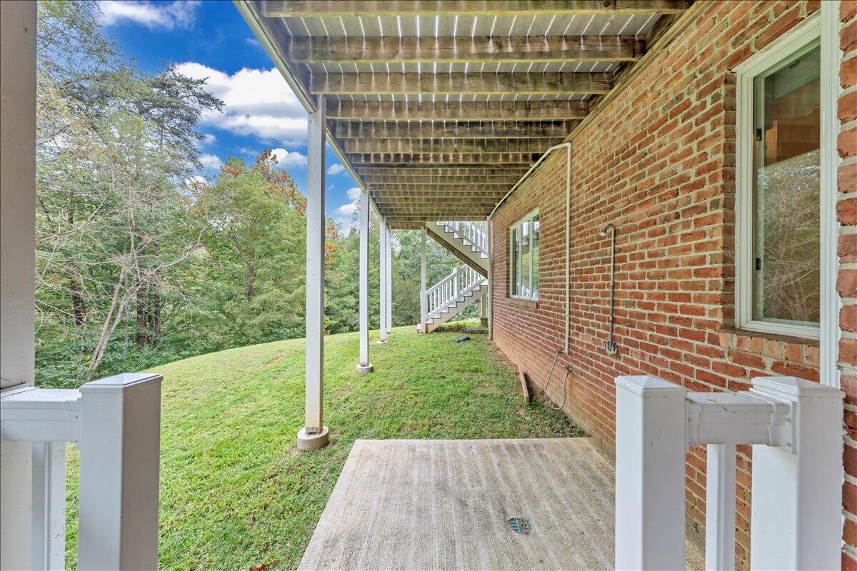 2854 Hickory Cove Lane Moneta, VA 24121 - Photo 82 of 148 Deck