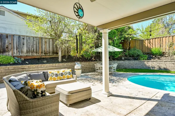 $1,129,000 | 203 Virginia Circle, Martinez, CA 94553