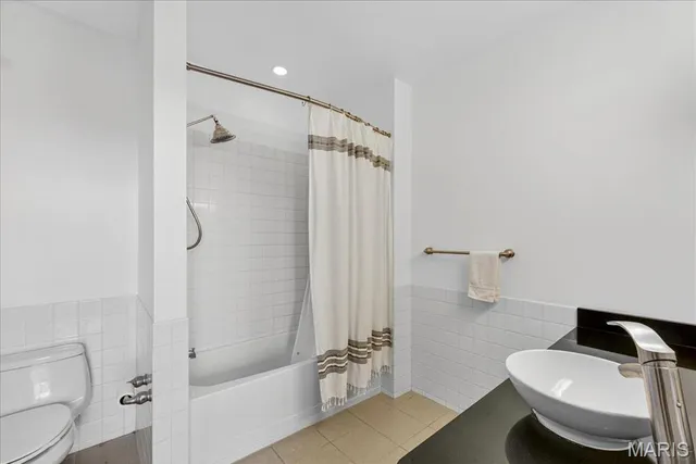 $170,000 | 1720 Chouteau Avenue, Unit 302, St. Louis, MO 63103