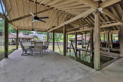 $549,000 | 210 Harbor Run Drive, Coldspring, TX 77331