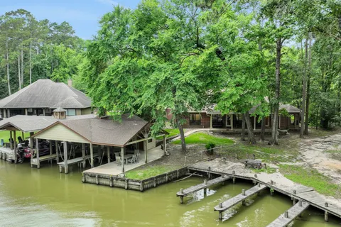 $549,000 | 210 Harbor Run Drive, Coldspring, TX 77331