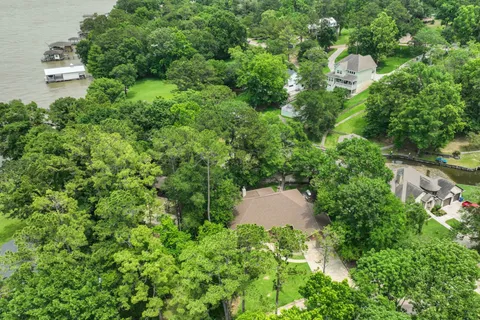 $549,000 | 210 Harbor Run Drive, Coldspring, TX 77331