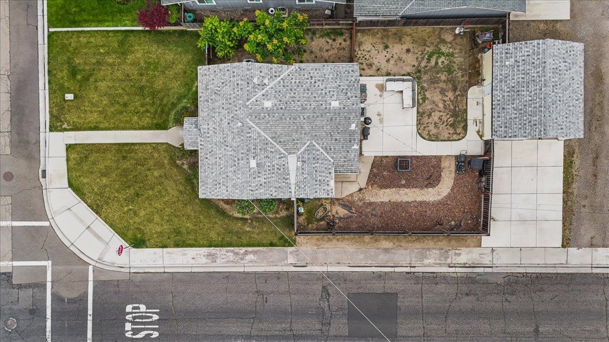 505 South Acacia Avenue Ripon, CA 95366 - Photo 2 of 38 a view of outdoor space
