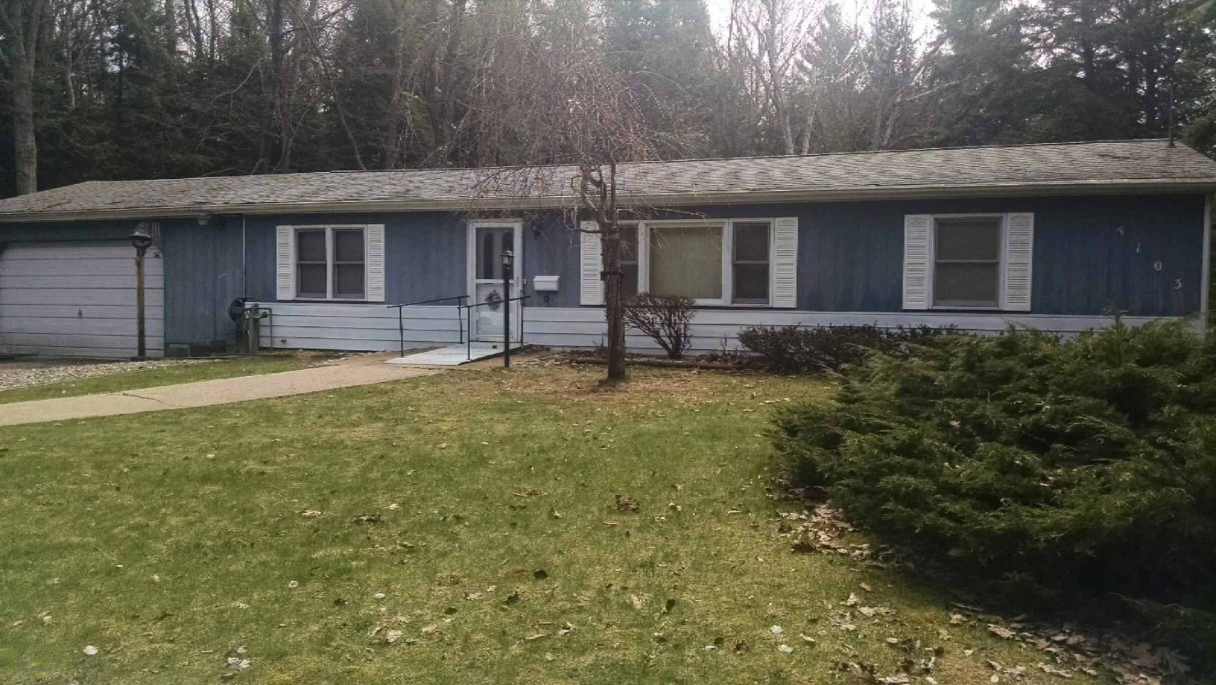 5103 West Rasmussen Road Ludington, MI 49431 - Photo 2 of 11 IMG_20170413_132953146