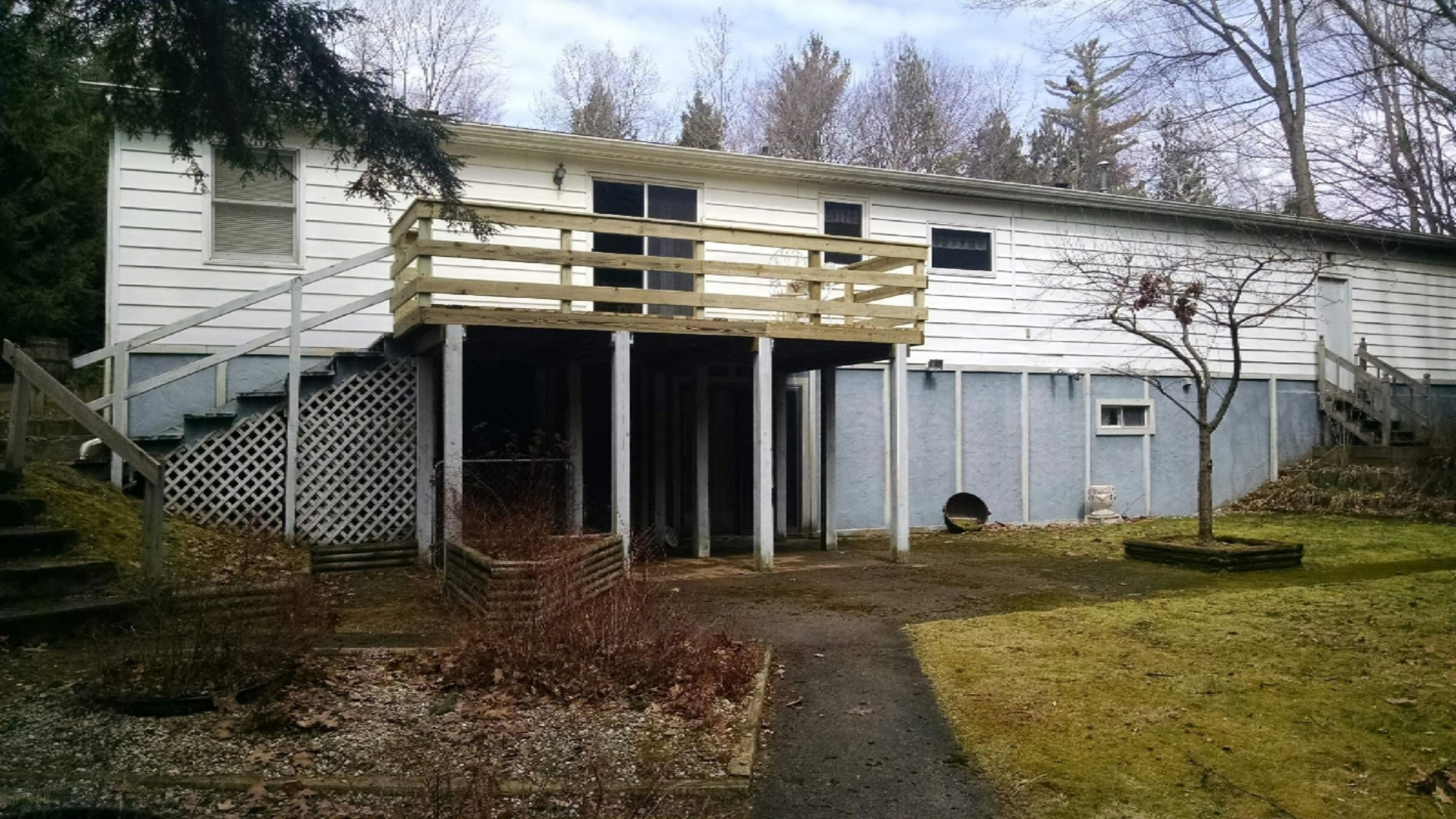 5103 West Rasmussen Road Ludington, MI 49431 - Photo 3 of 11 IMG_20170413_132114768