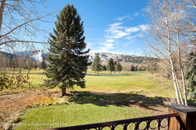 a view of an ocean and a mountain view