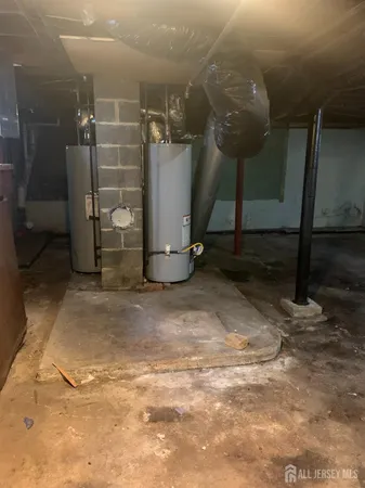 $2,400 | 47 Holly Street, Unit 1, Carteret, NJ 07008