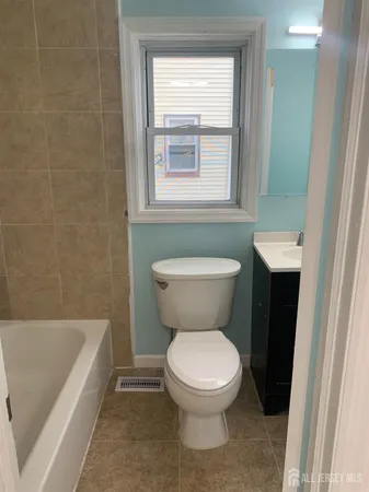 $2,400 | 47 Holly Street, Unit 1, Carteret, NJ 07008