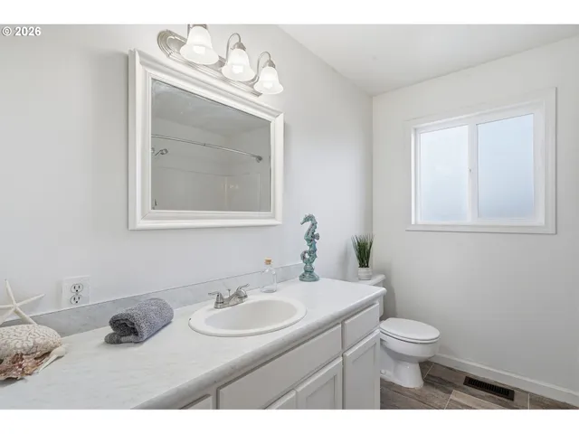 $419,900 | 1565 East Main Street, Hillsboro, OR 97124