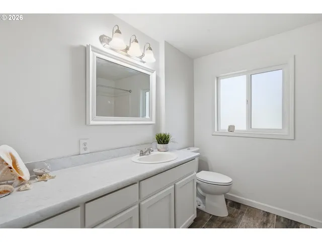 $419,900 | 1565 East Main Street, Hillsboro, OR 97124