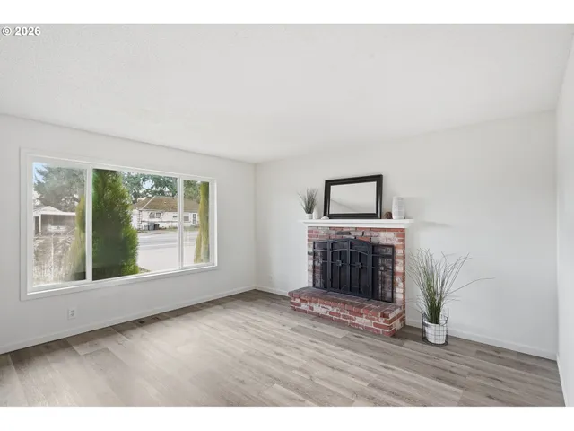 $419,900 | 1565 East Main Street, Hillsboro, OR 97124