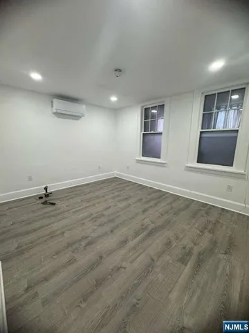 $2,985 | 216 Farnham Avenue, Unit 2, Lodi, NJ 07644