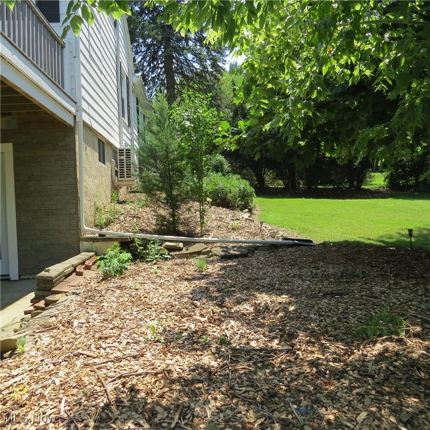 45560 North Ridge Road Amherst, OH 44001 - Photo 28 of 50 View of green lawn