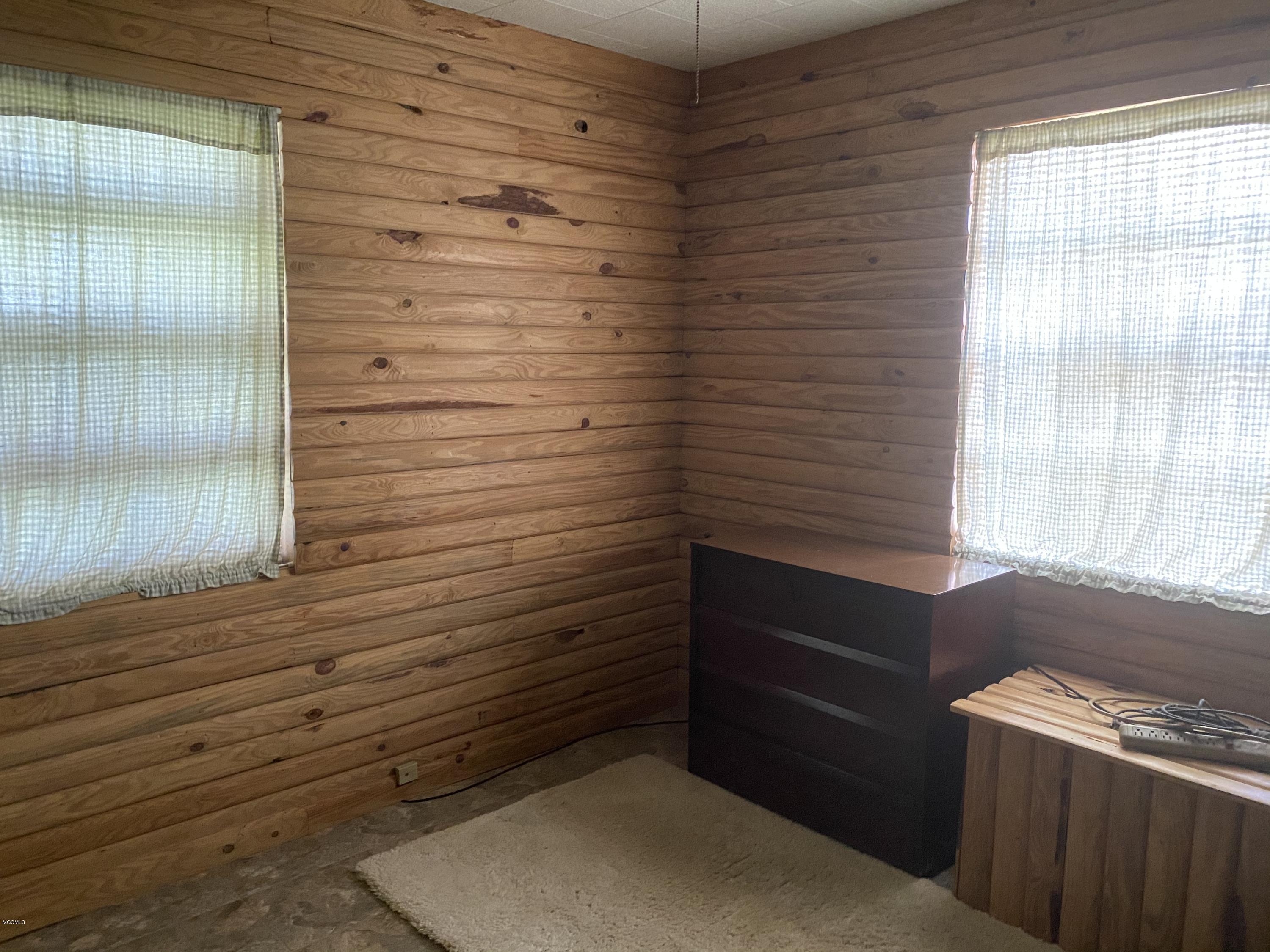 3506 Phillips Street Moss Point, MS 39563 - Photo 15 of 33 9CB1848A-5FC5-4F8C-997E-EA32E4B8AB08