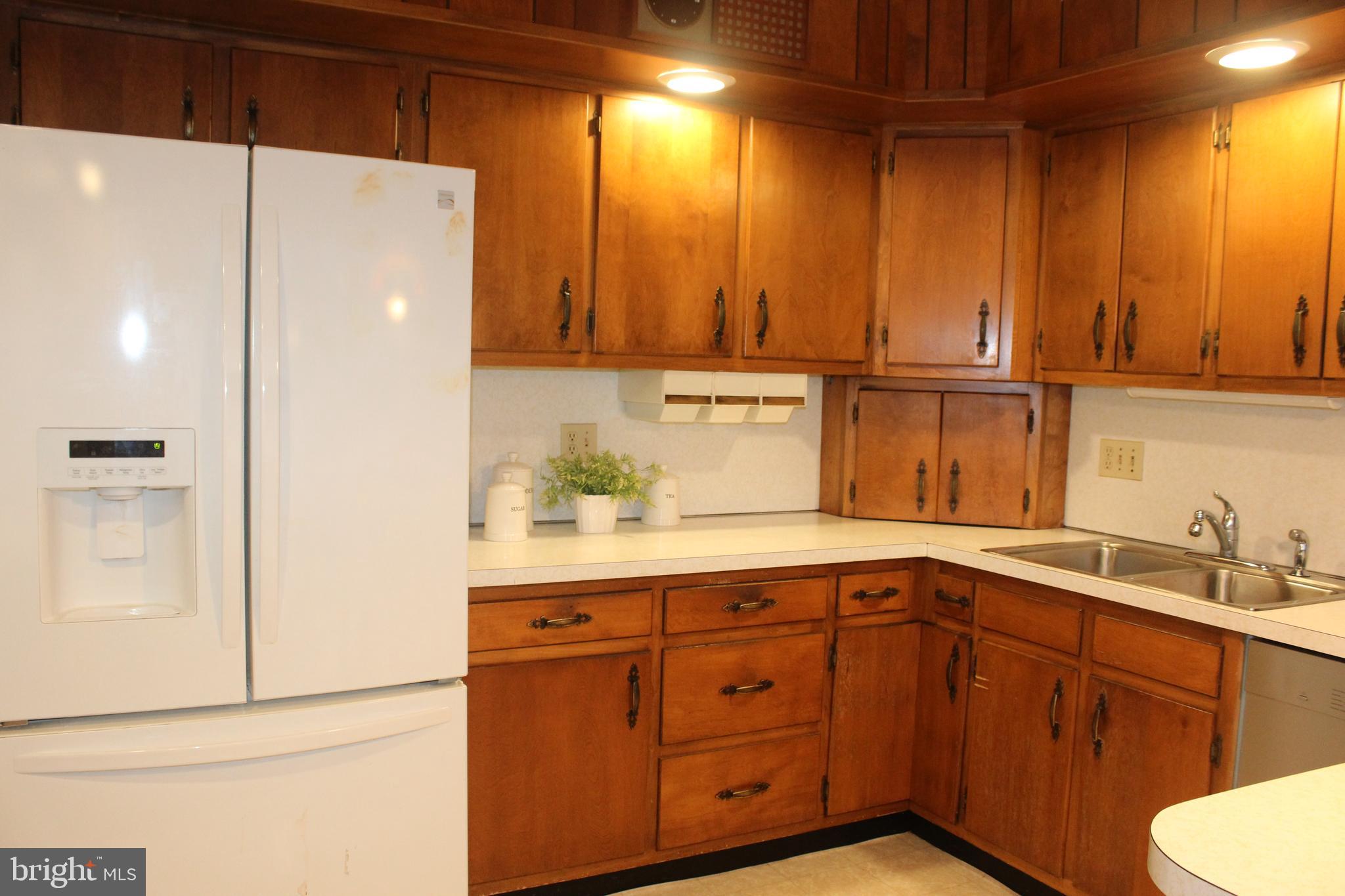 802 South Cedar Street Lititz, PA 17543 - Photo 14 of 51 Kitchen