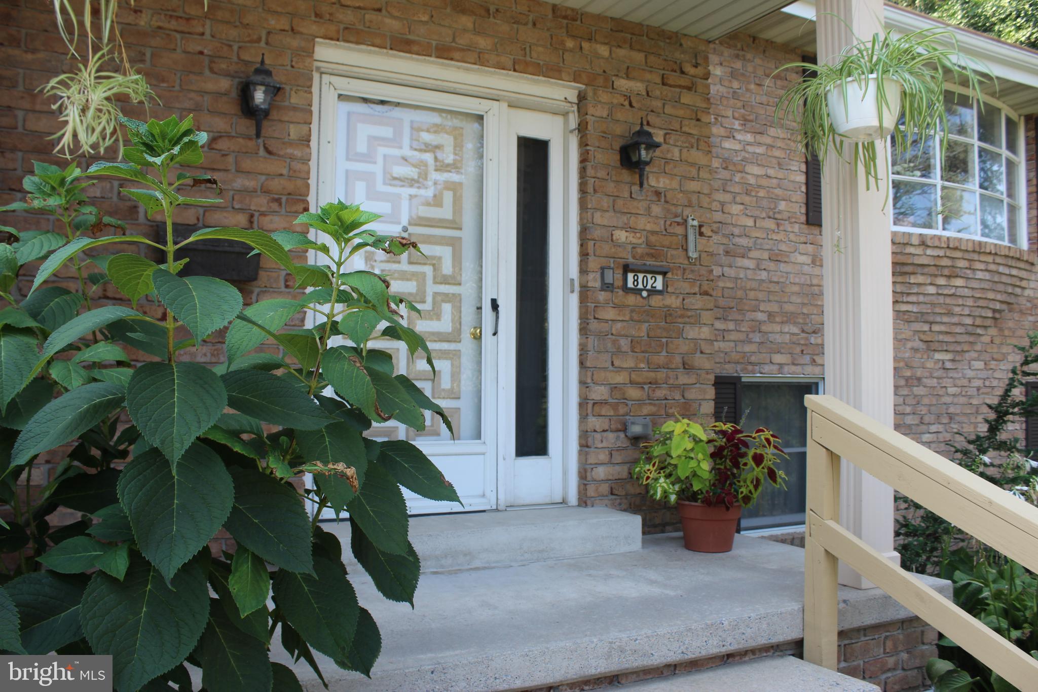 802 South Cedar Street Lititz, PA 17543 - Photo 3 of 51 Welcome...