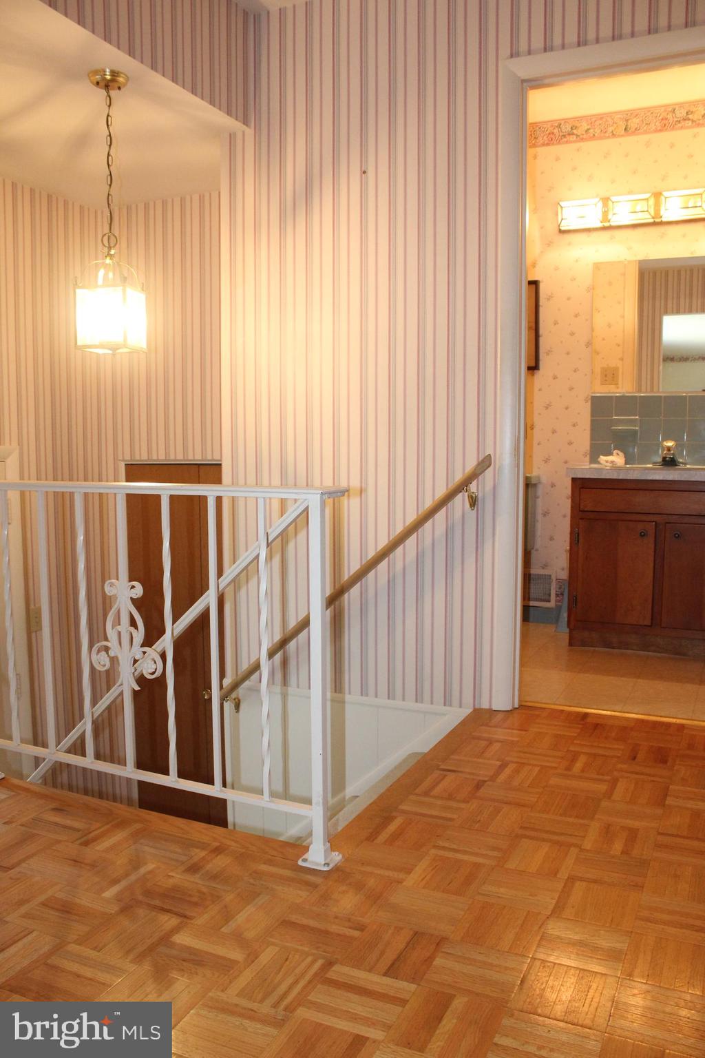 802 South Cedar Street Lititz, PA 17543 - Photo 4 of 51 Entry/Half Bath