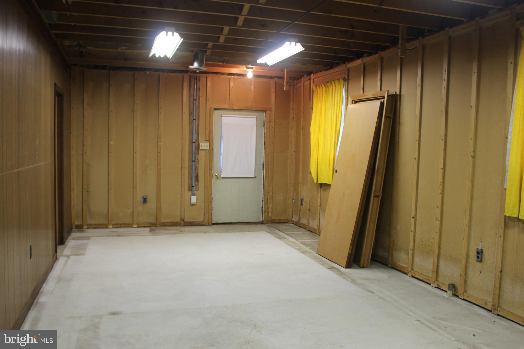 802 South Cedar Street Lititz, PA 17543 - Photo 41 of 51 Workshop