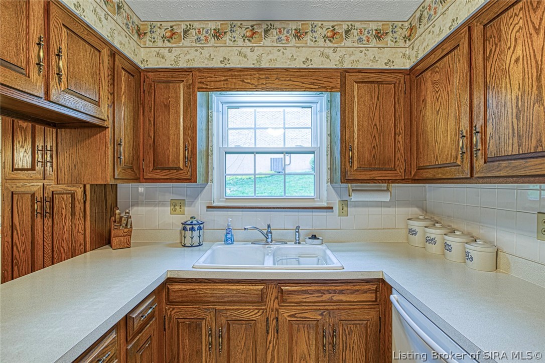 112 Trimingham Road New Albany, IN 47150 - Photo 13 of 51 Gallery Image 13