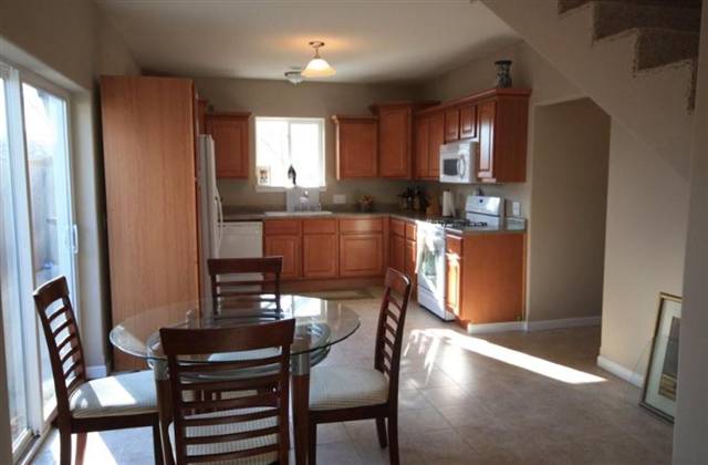 1412 East Resthaven Road Peoria, IL 61615 - Photo 3 of 9 Gallery Image 3