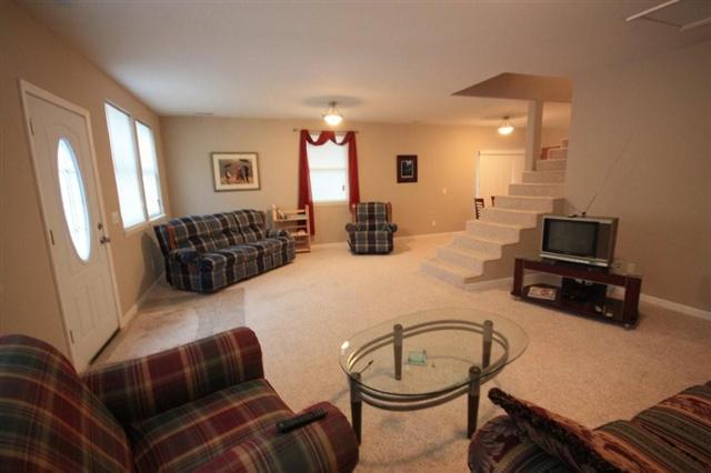1412 East Resthaven Road Peoria, IL 61615 - Photo 4 of 9 Gallery Image 4