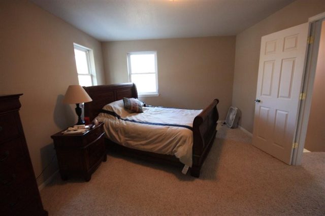 1412 East Resthaven Road Peoria, IL 61615 - Photo 6 of 9 Gallery Image 6