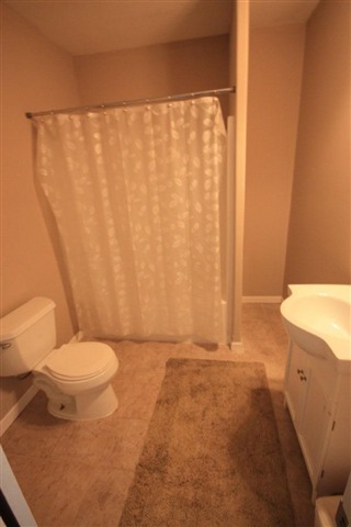 1412 East Resthaven Road Peoria, IL 61615 - Photo 8 of 9 Gallery Image 8