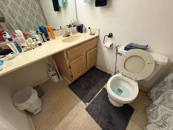 $1,993 | 200 North Dearborn Street, Unit 1903, Chicago, IL 60601