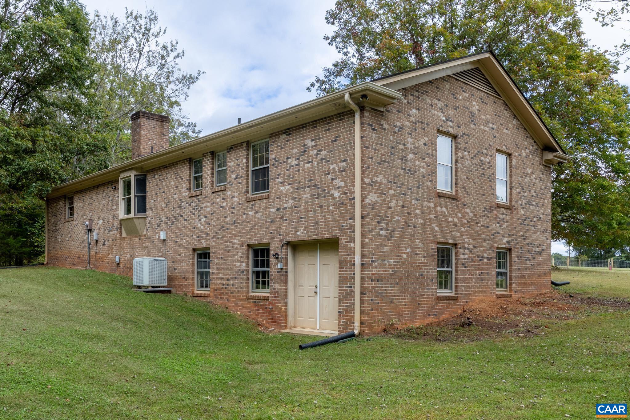 55 Watson Road Ruckersville, VA 22968 - Photo 4 of 37