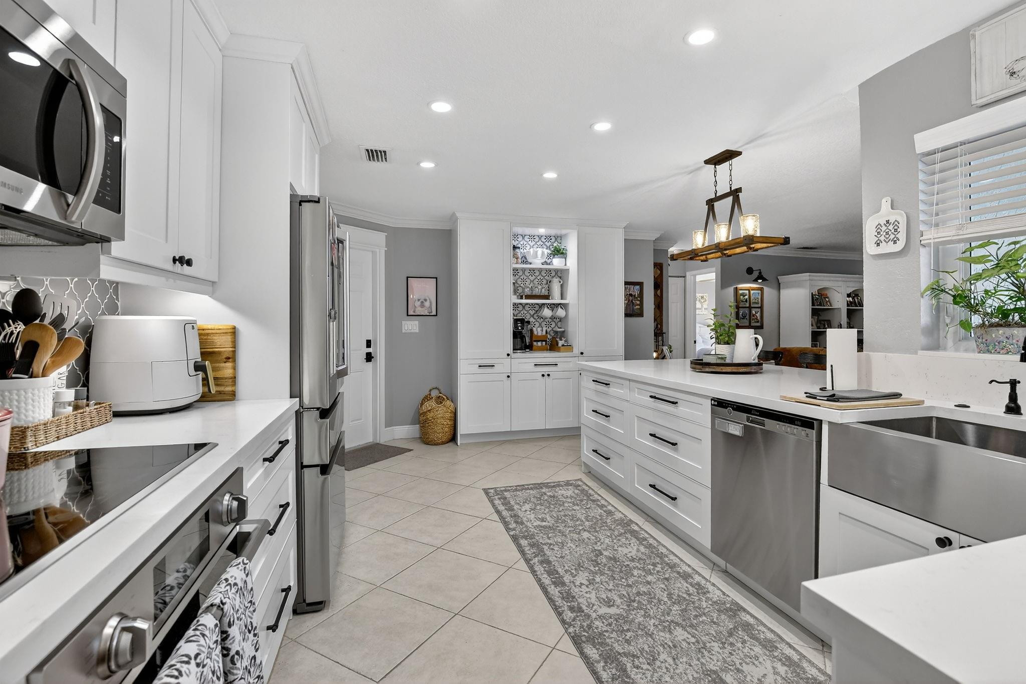 11611 Southwest 52nd Street Cooper City, FL 33330 - Photo 12 of 45 Photo 12