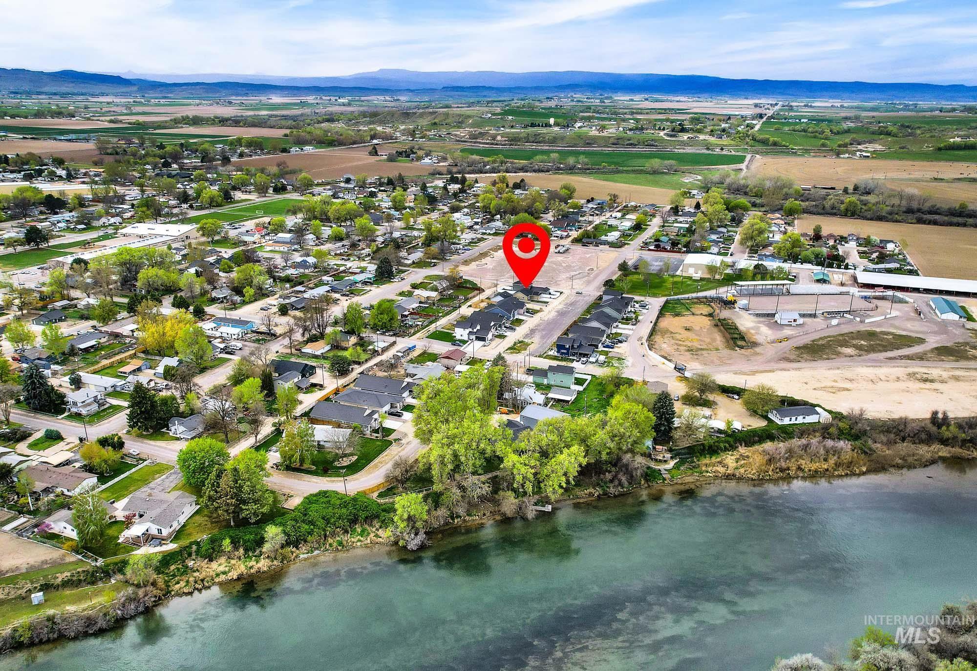328 Packer Lane Homedale, ID 83628 - Photo 24 of 25 View of property location with nearby suburban area and a water and mountain view
