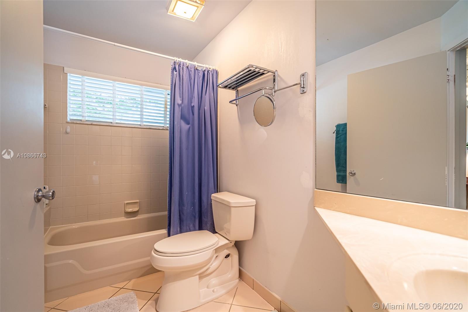 2124 Northwest 53rd Street Boca Raton, FL 33496 - Photo 12 of 27 Gallery Image 12
