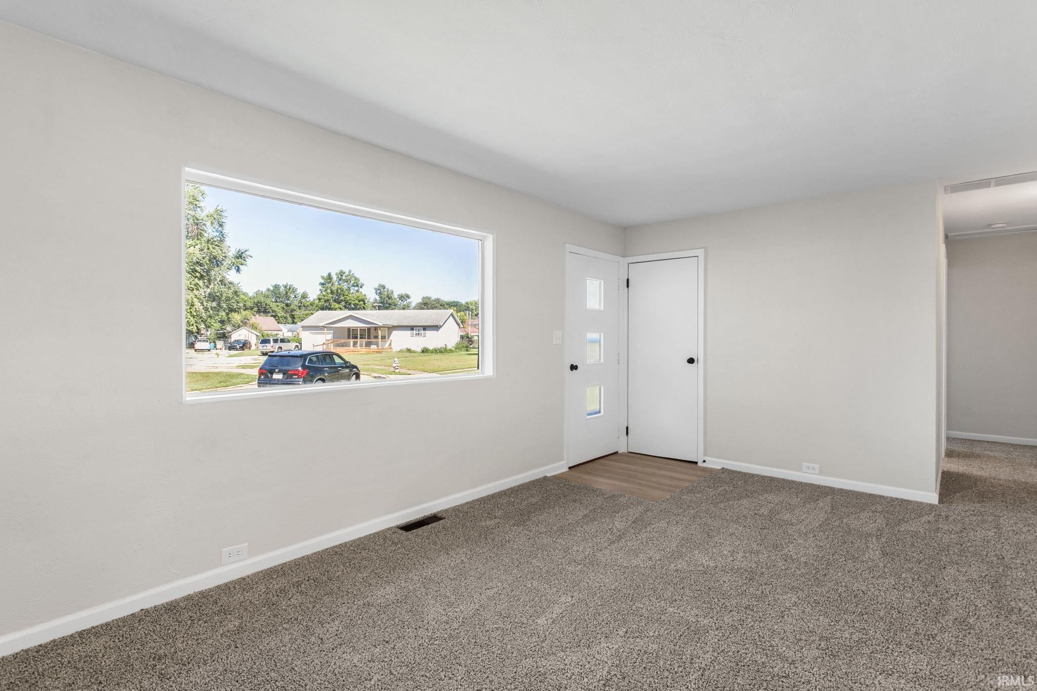 4610 Ridgeway Street South Bend, IN 46619 - Photo 5 of 32 Gallery Image 5