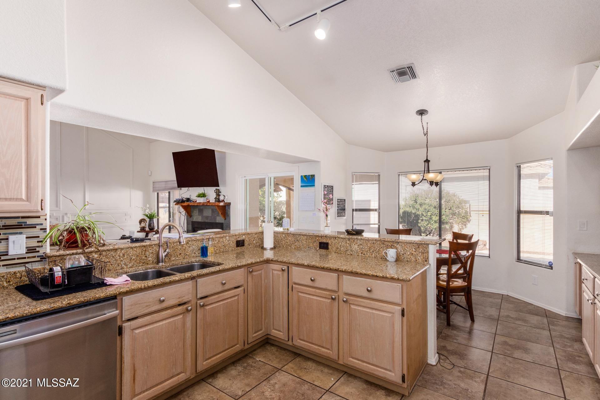 174 Blackstone Road Tucson, AZ 85755 - Photo 21 of 41