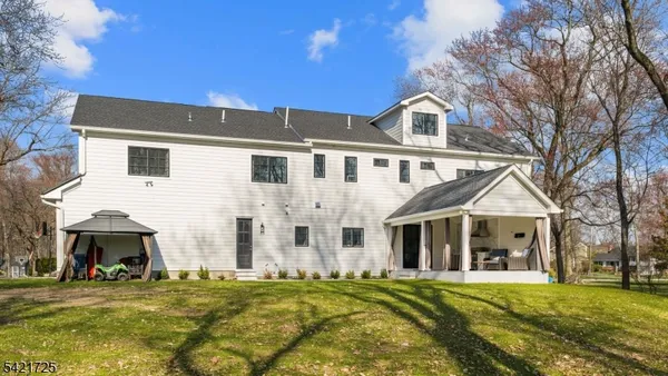 $2,599,900 | 7 Woodcrest Road, Florham Park, NJ 07932