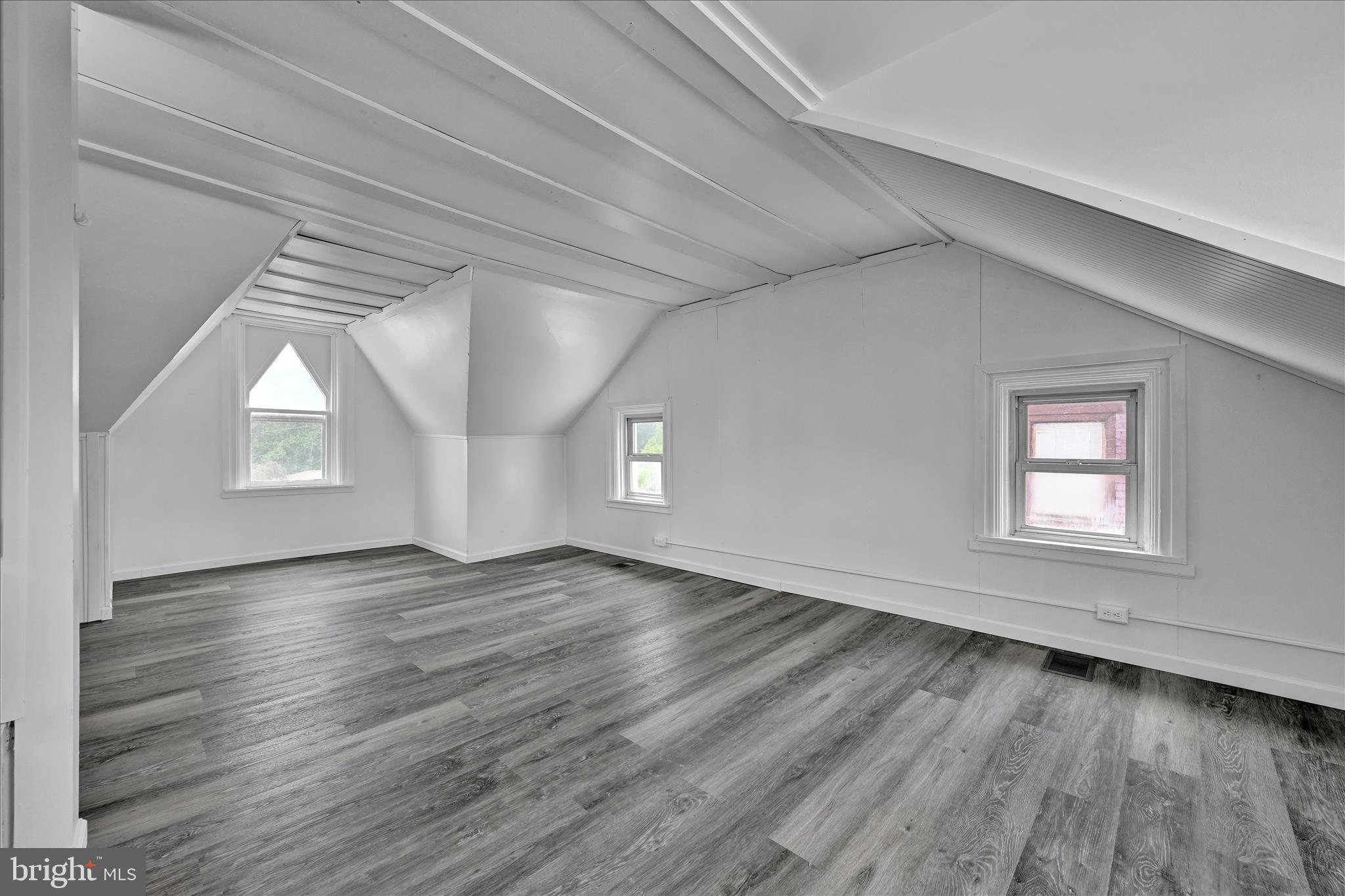 1127 Walnut Street Lebanon, PA 17042 - Photo 23 of 30 Unit 2 - Bedroom